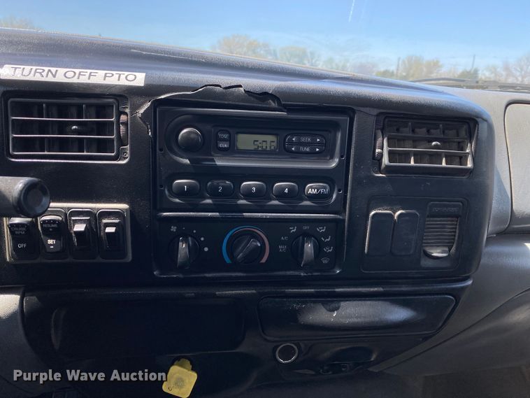 image for item KB9488 2005 Ford F750 Super Duty  fuel truck