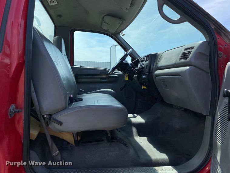 image for item KB9488 2005 Ford F750 Super Duty  fuel truck