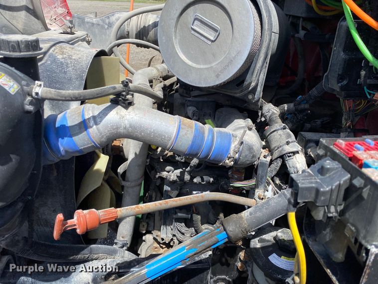 image for item KB9488 2005 Ford F750 Super Duty  fuel truck