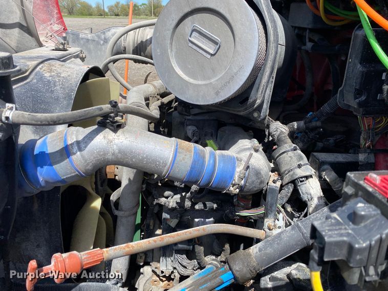 image for item KB9488 2005 Ford F750 Super Duty  fuel truck