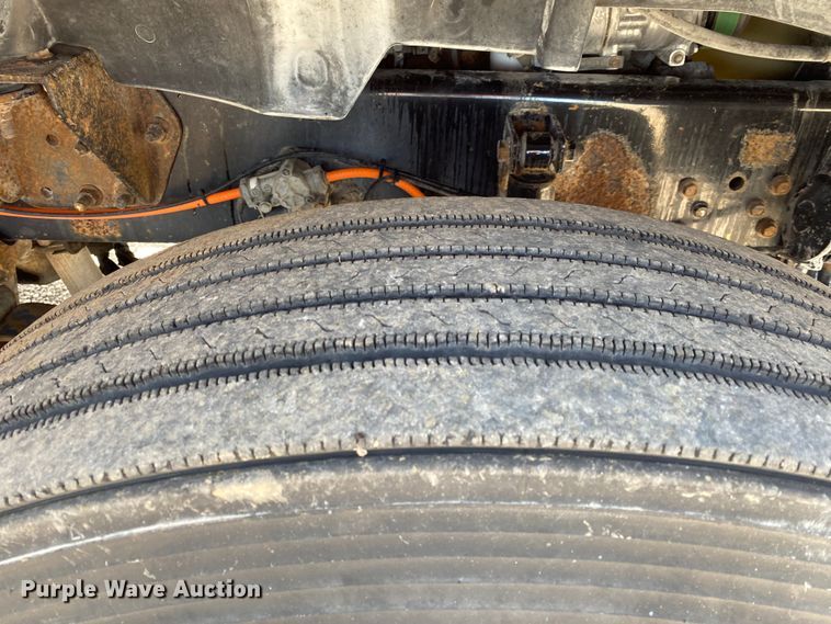 image for item KB9488 2005 Ford F750 Super Duty  fuel truck