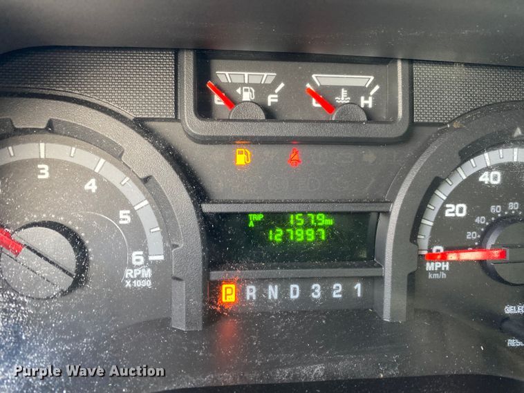 image for item KB9499 2016 Ford E350 Super Duty  shuttle bus