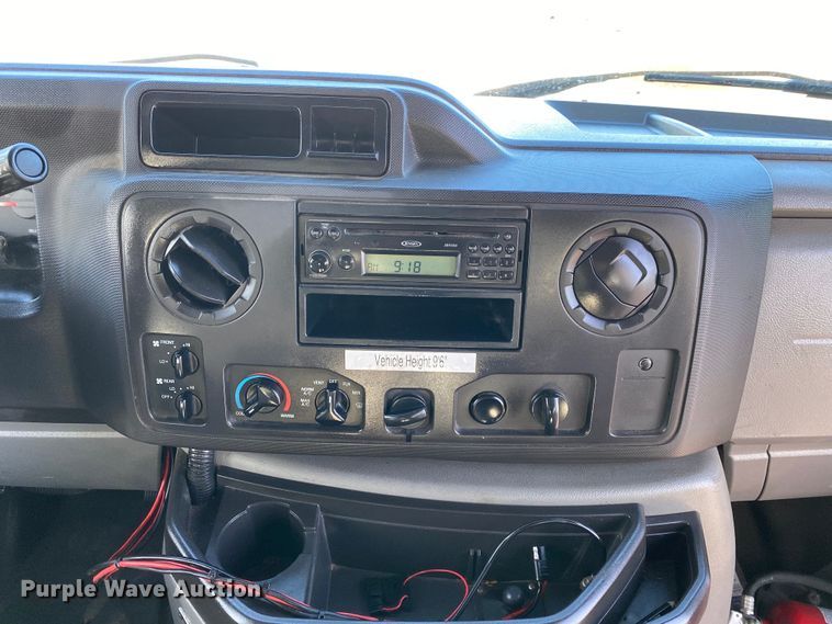 image for item KB9499 2016 Ford E350 Super Duty  shuttle bus