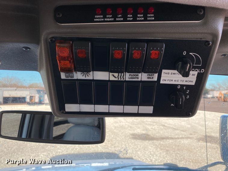 image for item KB9499 2016 Ford E350 Super Duty  shuttle bus