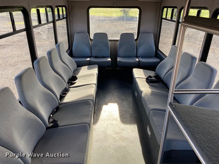image for item KB9499 2016 Ford E350 Super Duty  shuttle bus