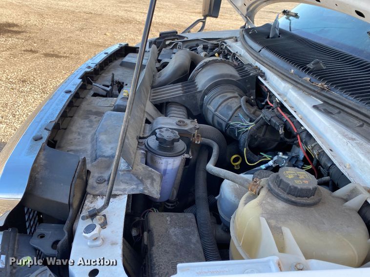 image for item KB9499 2016 Ford E350 Super Duty  shuttle bus