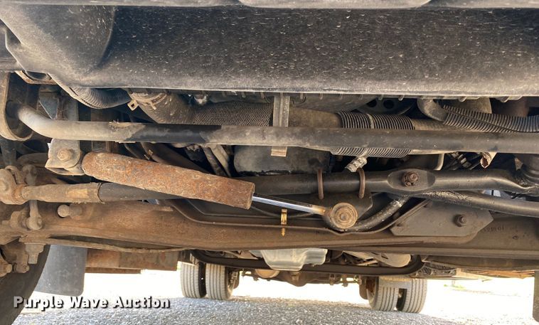 image for item KB9499 2016 Ford E350 Super Duty  shuttle bus