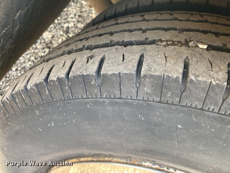 image for item KB9499 2016 Ford E350 Super Duty  shuttle bus