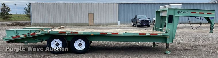 image for item KB9509 2008 Circle D 21GNFBBT  equipment trailer