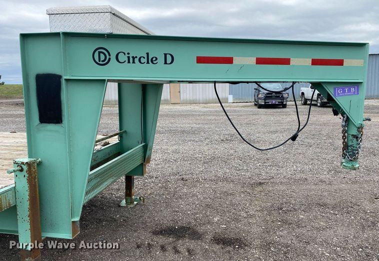image for item KB9509 2008 Circle D 21GNFBBT  equipment trailer