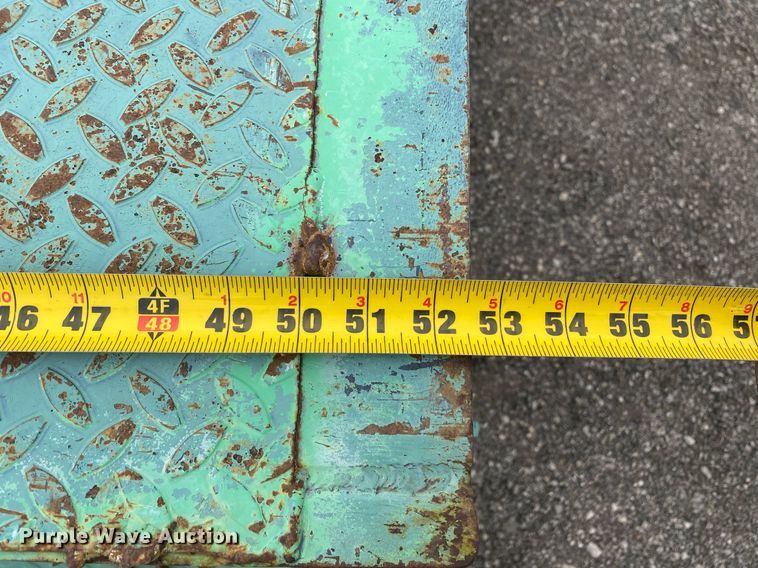 image for item KB9509 2008 Circle D 21GNFBBT  equipment trailer