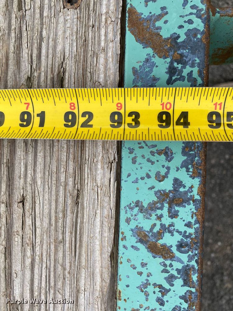 image for item KB9509 2008 Circle D 21GNFBBT  equipment trailer