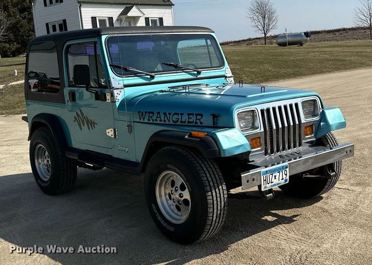 image for item KU9905 1995 Jeep Wrangler  SUV