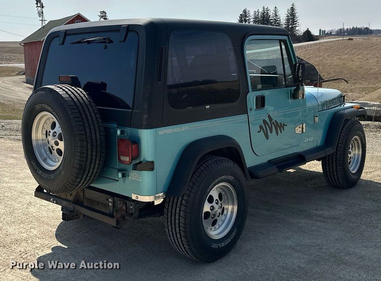 image for item KU9905 1995 Jeep Wrangler  SUV