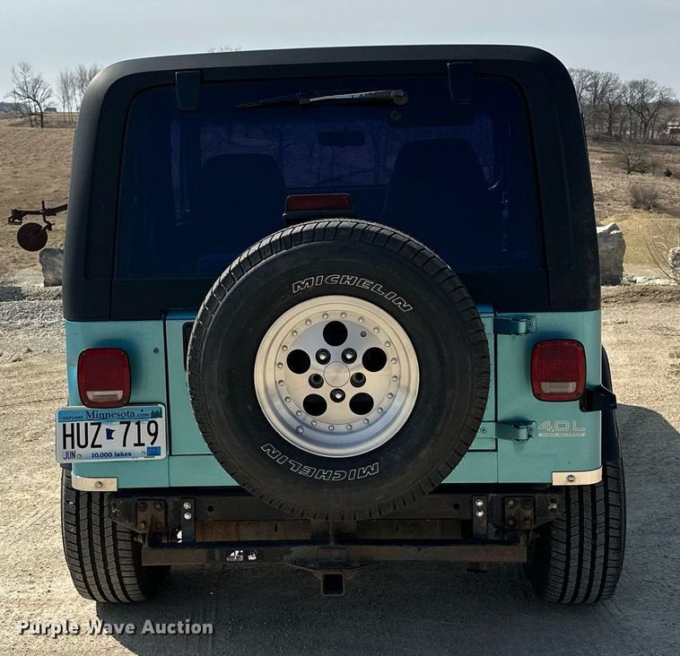 image for item KU9905 1995 Jeep Wrangler  SUV