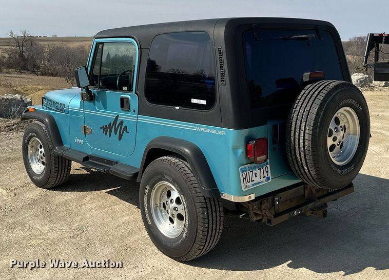 image for item KU9905 1995 Jeep Wrangler  SUV