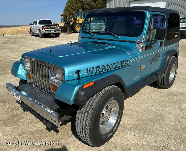 image for item KU9905 1995 Jeep Wrangler  SUV