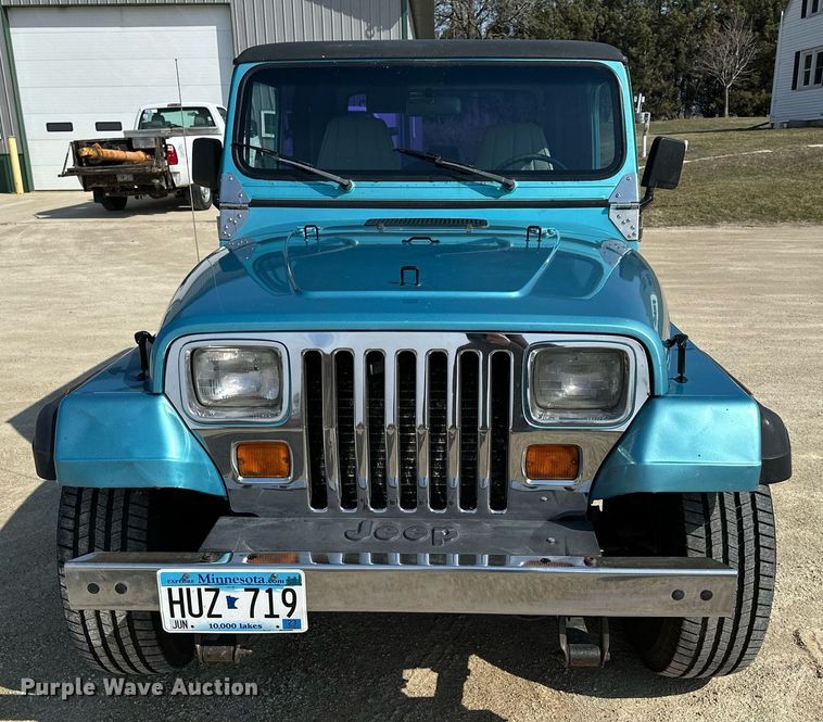 image for item KU9905 1995 Jeep Wrangler  SUV