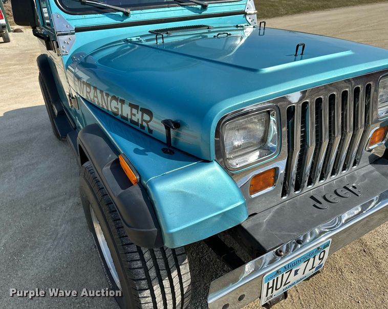 image for item KU9905 1995 Jeep Wrangler  SUV