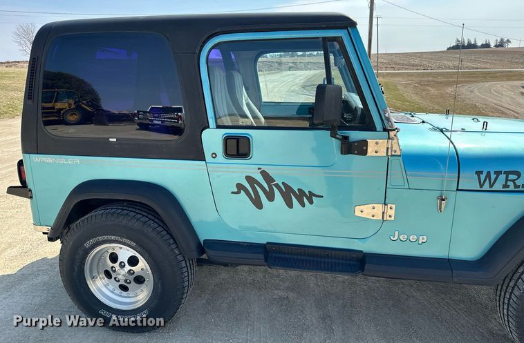 image for item KU9905 1995 Jeep Wrangler  SUV