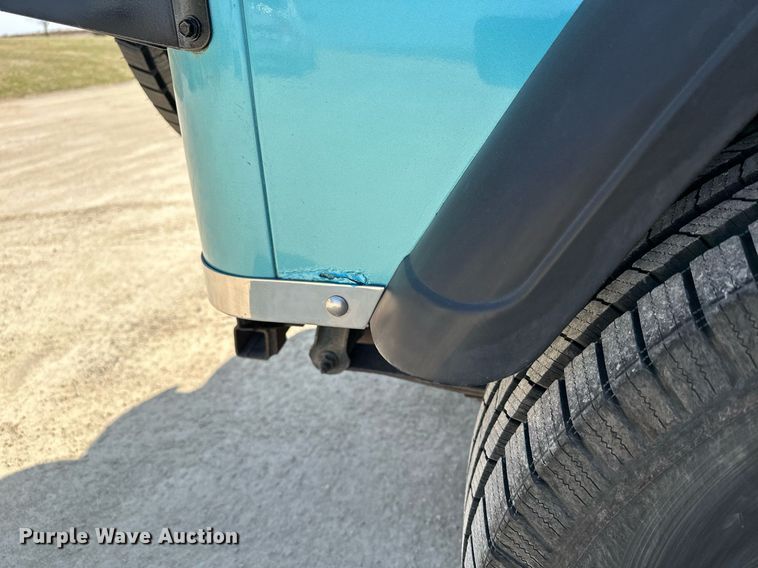 image for item KU9905 1995 Jeep Wrangler  SUV