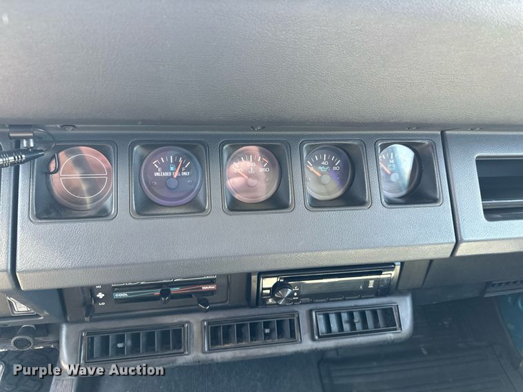 image for item KU9905 1995 Jeep Wrangler  SUV