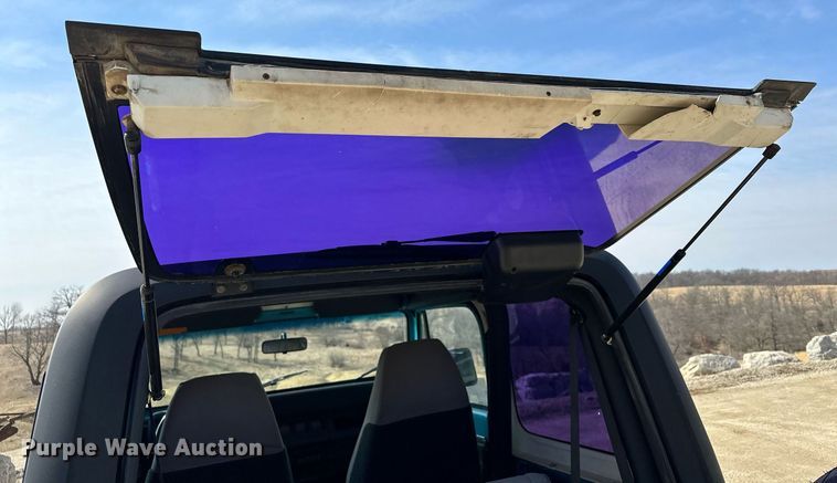 image for item KU9905 1995 Jeep Wrangler  SUV