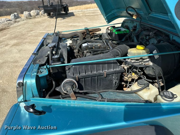 image for item KU9905 1995 Jeep Wrangler  SUV