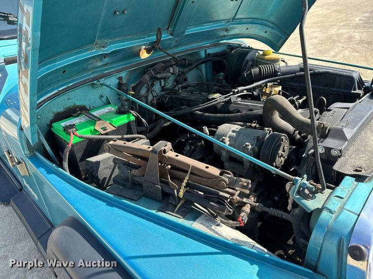 image for item KU9905 1995 Jeep Wrangler  SUV