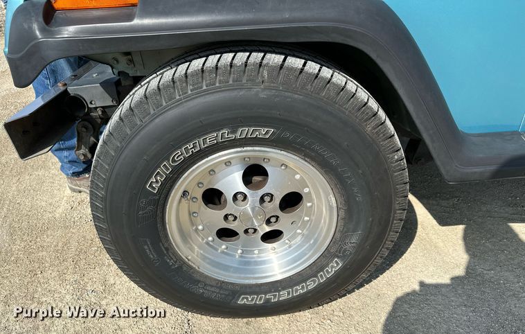 image for item KU9905 1995 Jeep Wrangler  SUV