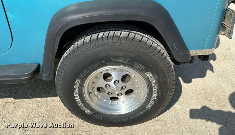 image for item KU9905 1995 Jeep Wrangler  SUV