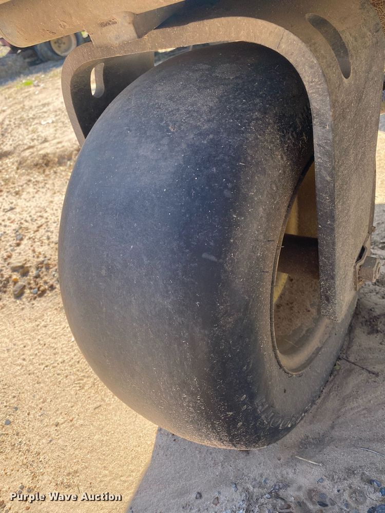 image for item KV9564 John Deere 2500B  reel mower