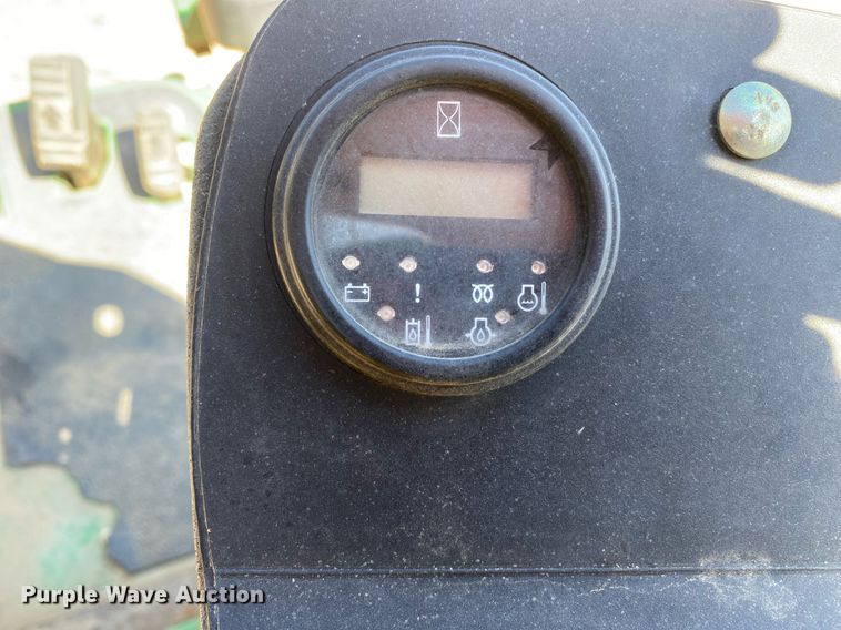 image for item KV9565 John Deere 2500B  reel mower