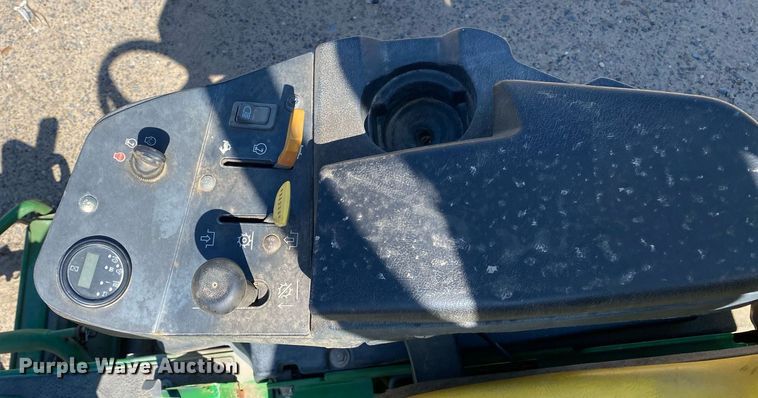 image for item KV9567 John Deere 2500B  reel mower