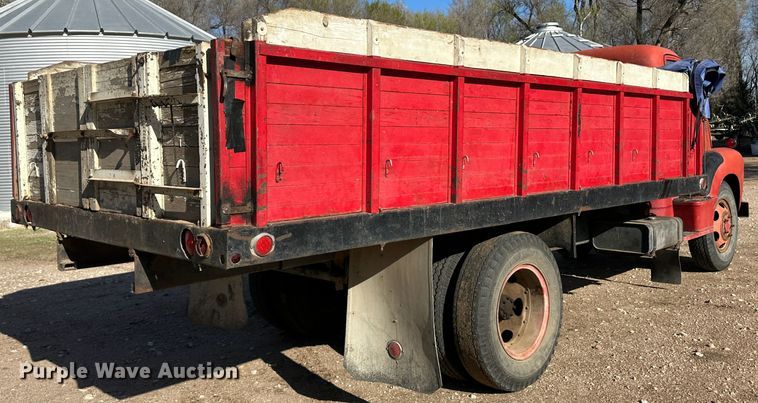 image for item KX9176 1949 GMC  grain truck