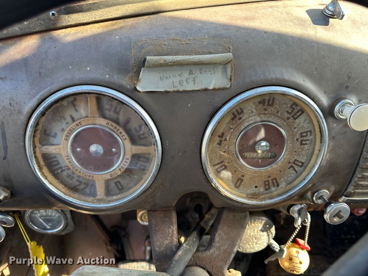 image for item KX9176 1949 GMC  grain truck