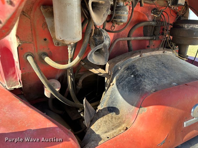 image for item KX9176 1949 GMC  grain truck