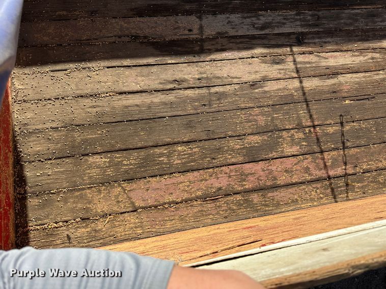 image for item KX9176 1949 GMC  grain truck