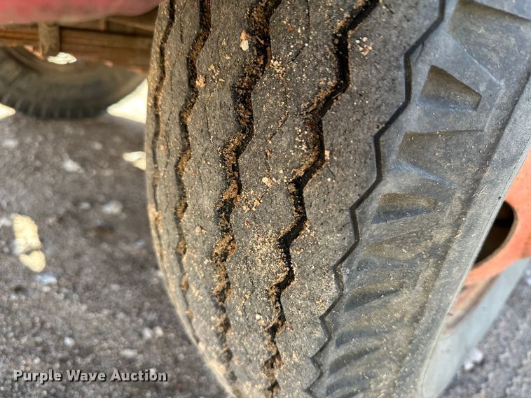 image for item KX9176 1949 GMC  grain truck