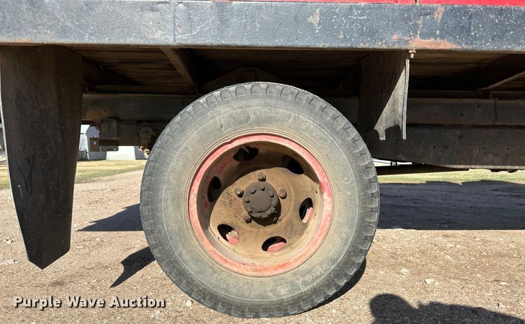 image for item KX9176 1949 GMC  grain truck