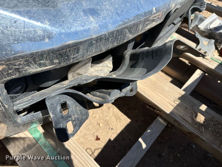 image for item KX9180 2021 Ford F350 front bumper
