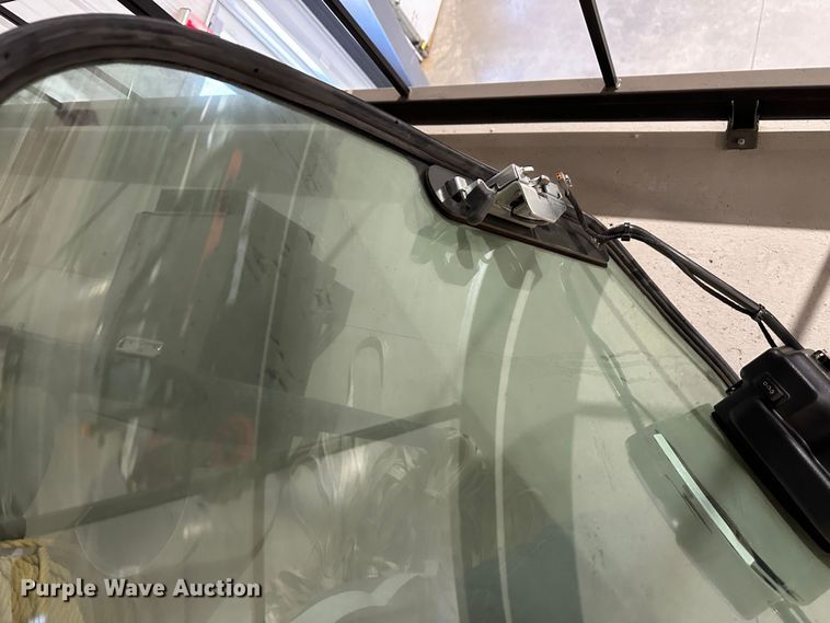 image for item KX9181 Bobcat T650  skid steer door