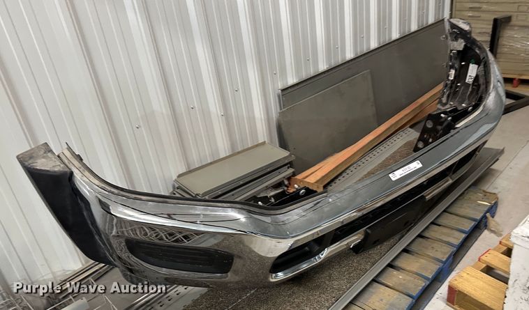 image for item KX9182 2022 Dodge Ram 5500  front bumper