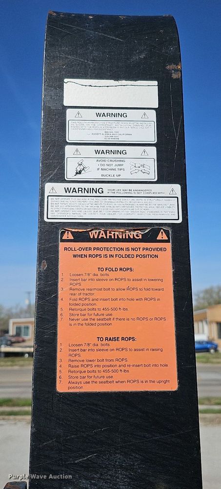 image for item LE9316 International 784  tractor