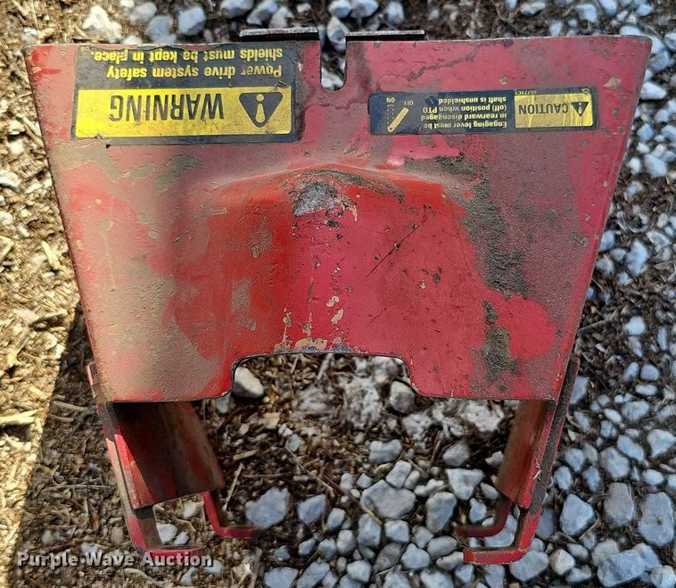 image for item LE9316 International 784  tractor