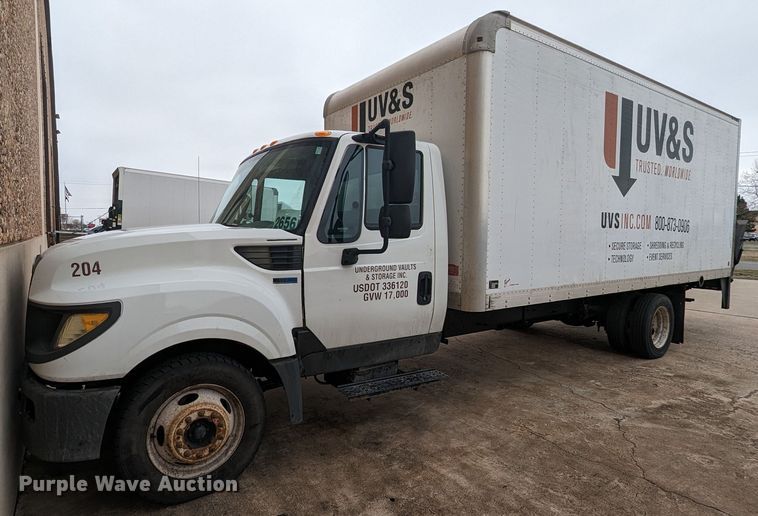 image for item LF9691 2015 International TerraStar  box truck