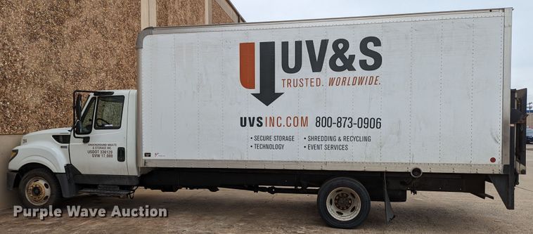 image for item LF9691 2015 International TerraStar  box truck