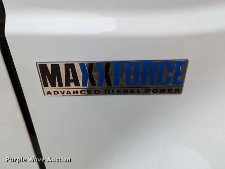 image for item LF9691 2015 International TerraStar  box truck