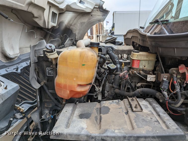 image for item LF9691 2015 International TerraStar  box truck