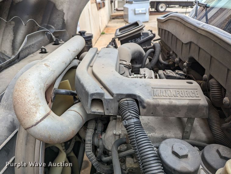 image for item LF9691 2015 International TerraStar  box truck